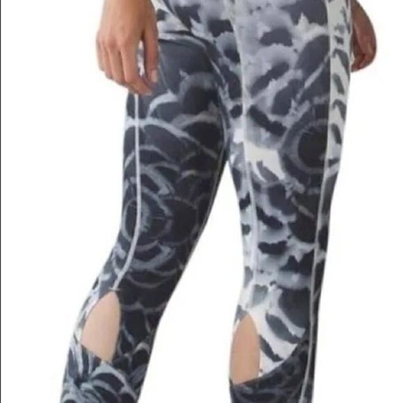 Lululemon Wunder Under Pant SE Dance Pretty Plume Angel Wing Black Women's Sz 4 - Picture 13 of 16